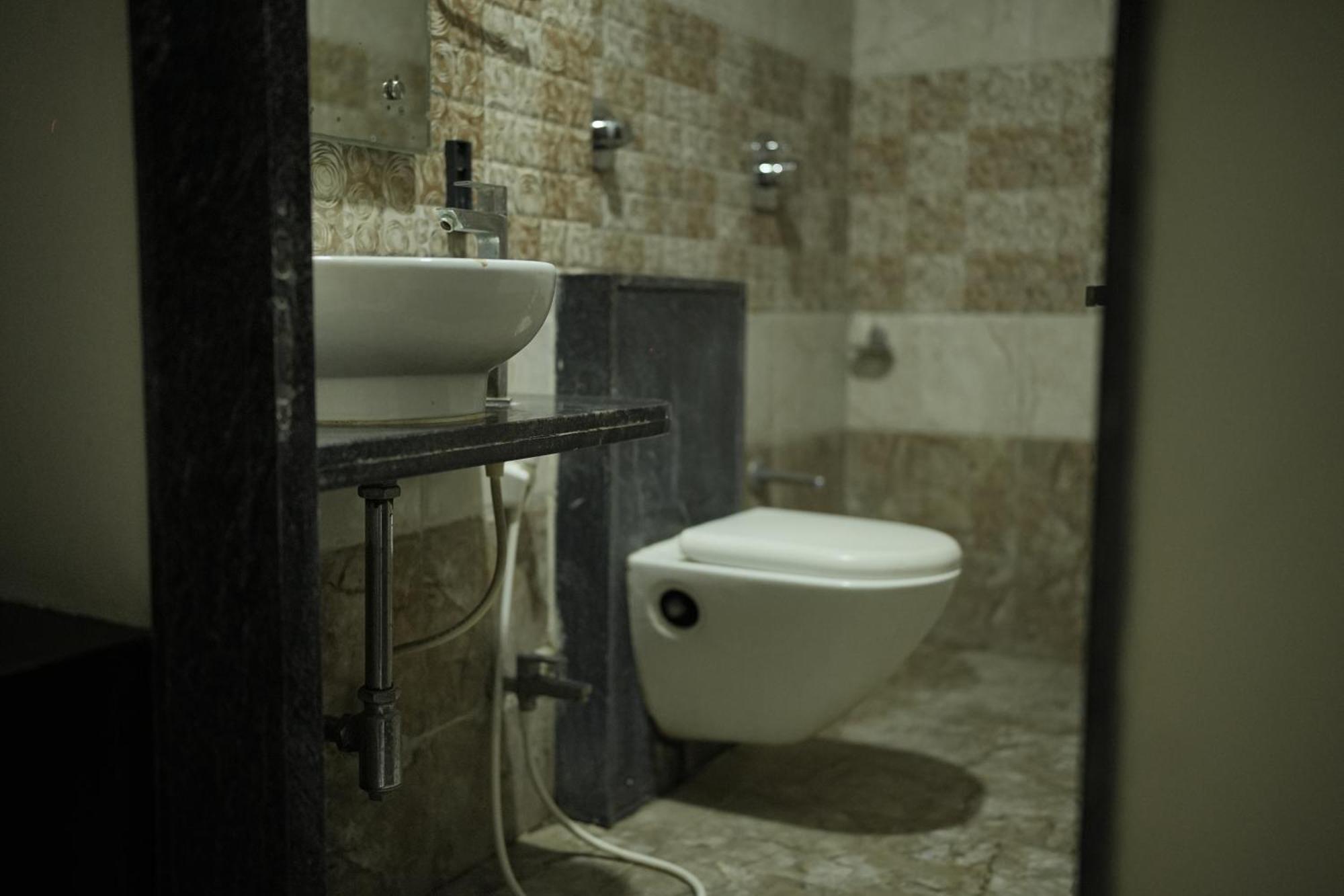 Atharva Hotel Гулбарга Екстер'єр фото